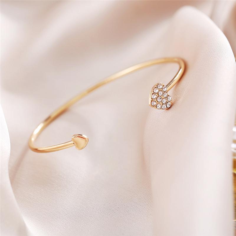 BRACELET EN FORME DE CŒUR