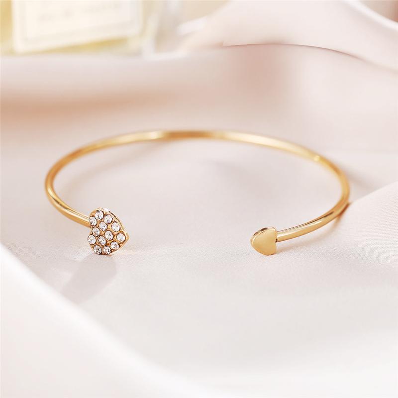 BRACELET EN FORME DE CŒUR